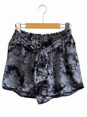 ShoSho Black & Grey Tie Dye Smocked Shorts – Size Large EUC